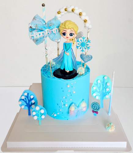 Frozen Birthday Cake